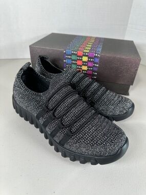 bernie mev. Black and Silver Knit Slip-On Sneakers. Brand New
